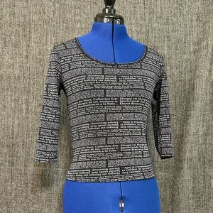 Fashion Top with 3/4 sleeves Print design